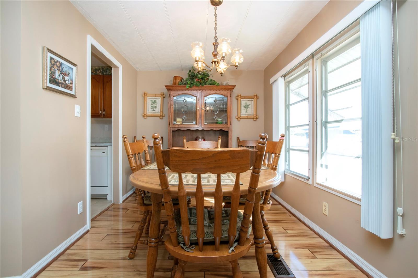 Image 27 of 75 For 420 49th Street E 145