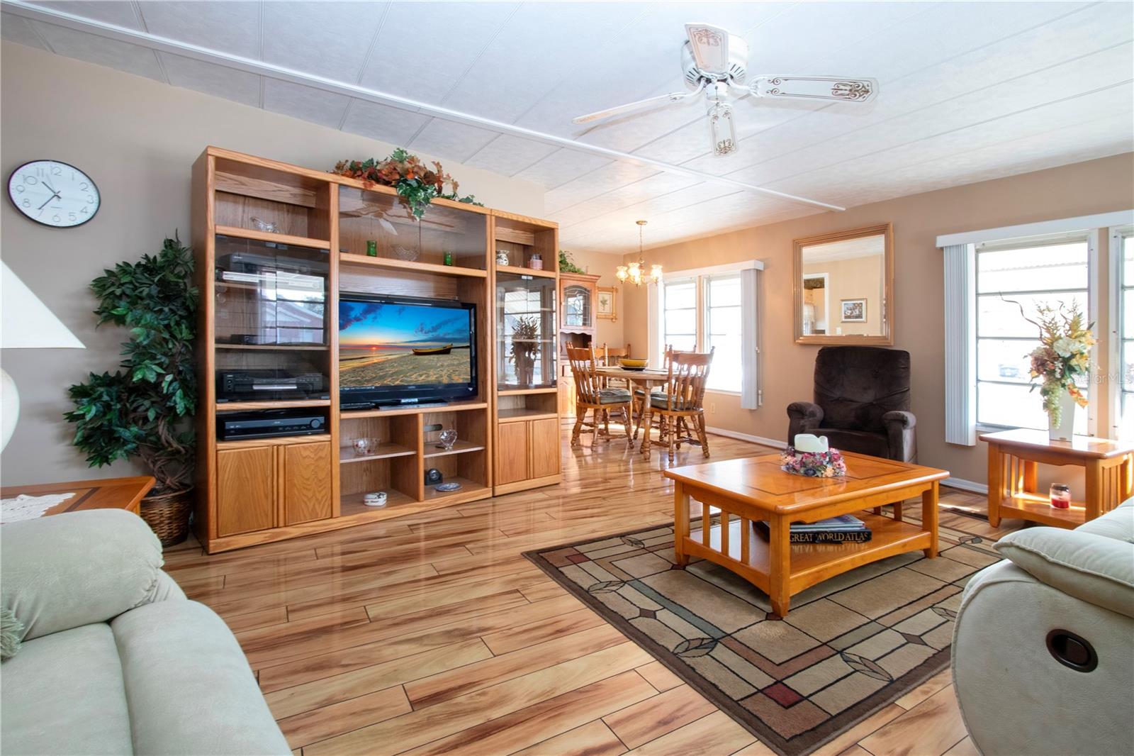 Image 29 of 75 For 420 49th Street E 145