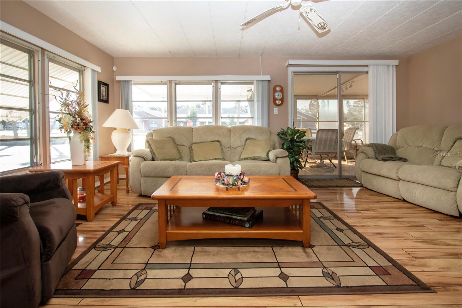 Image 31 of 75 For 420 49th Street E 145