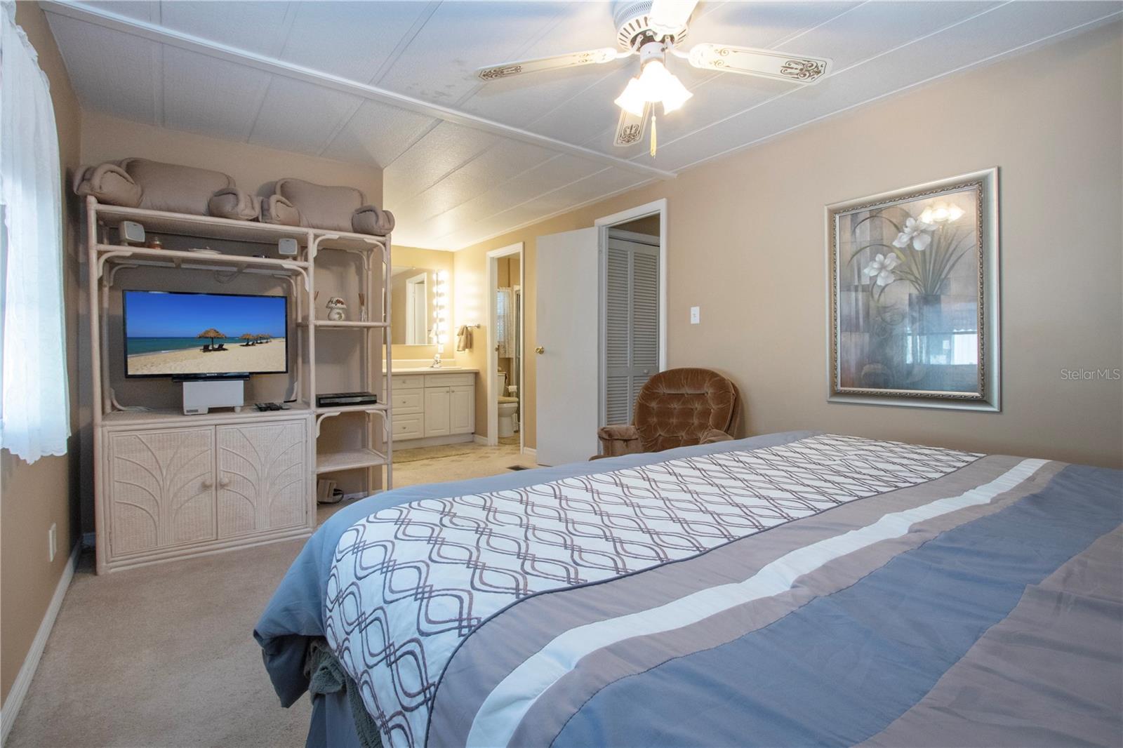 Image 40 of 75 For 420 49th Street E 145