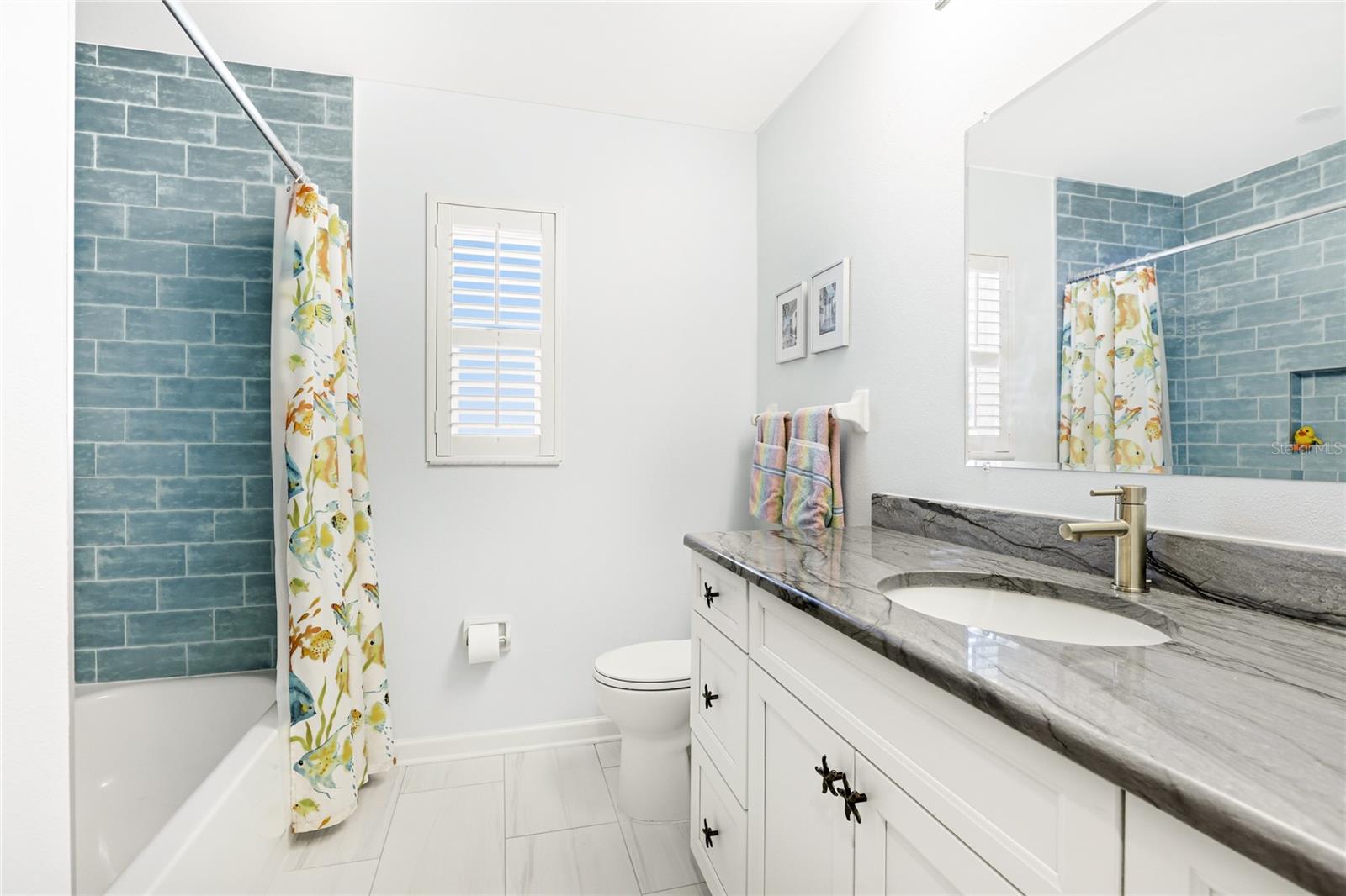 Image 21 of 48 For 5004 Coral Lake Drive