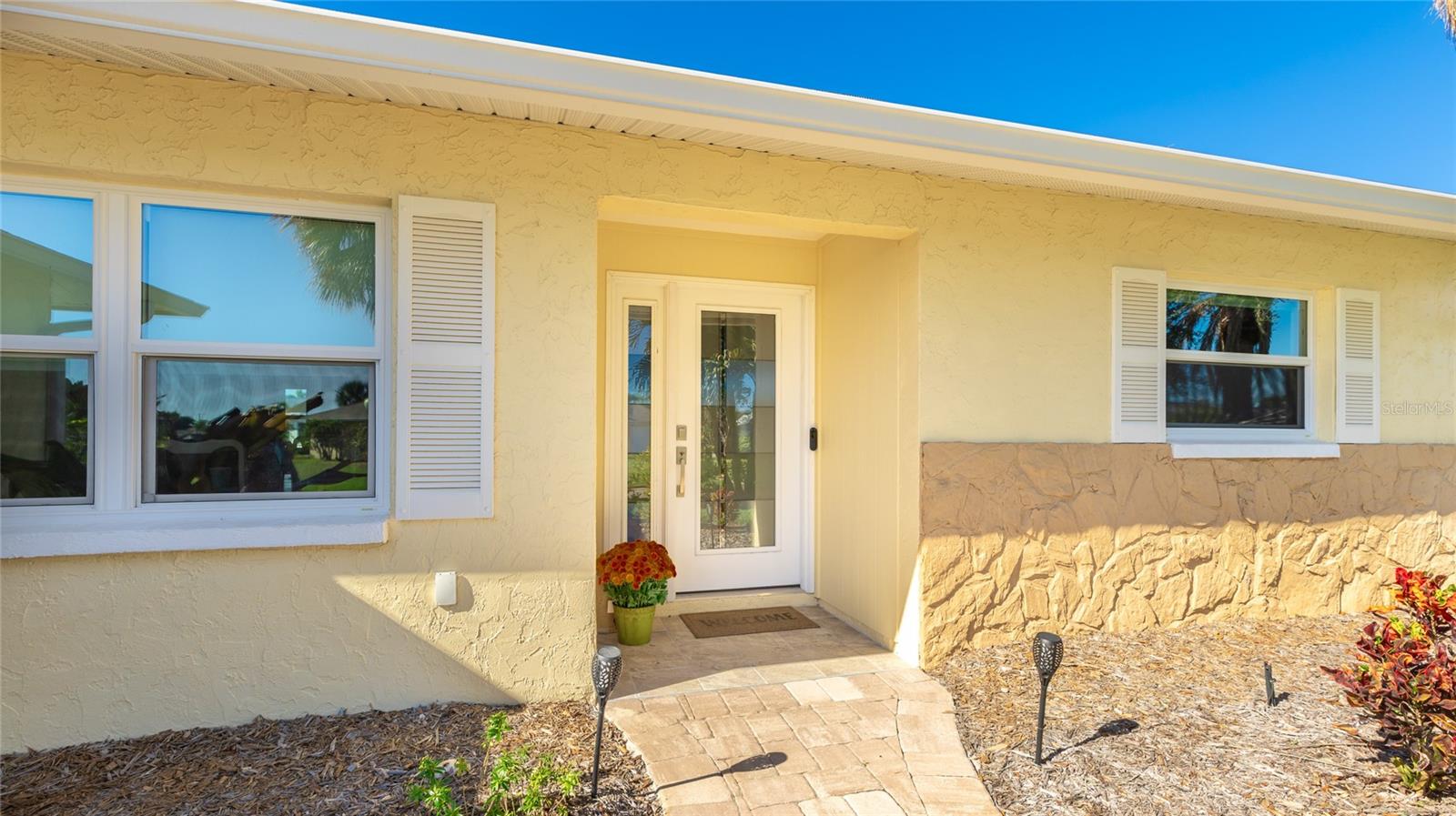 Image 37 of 48 For 5004 Coral Lake Drive