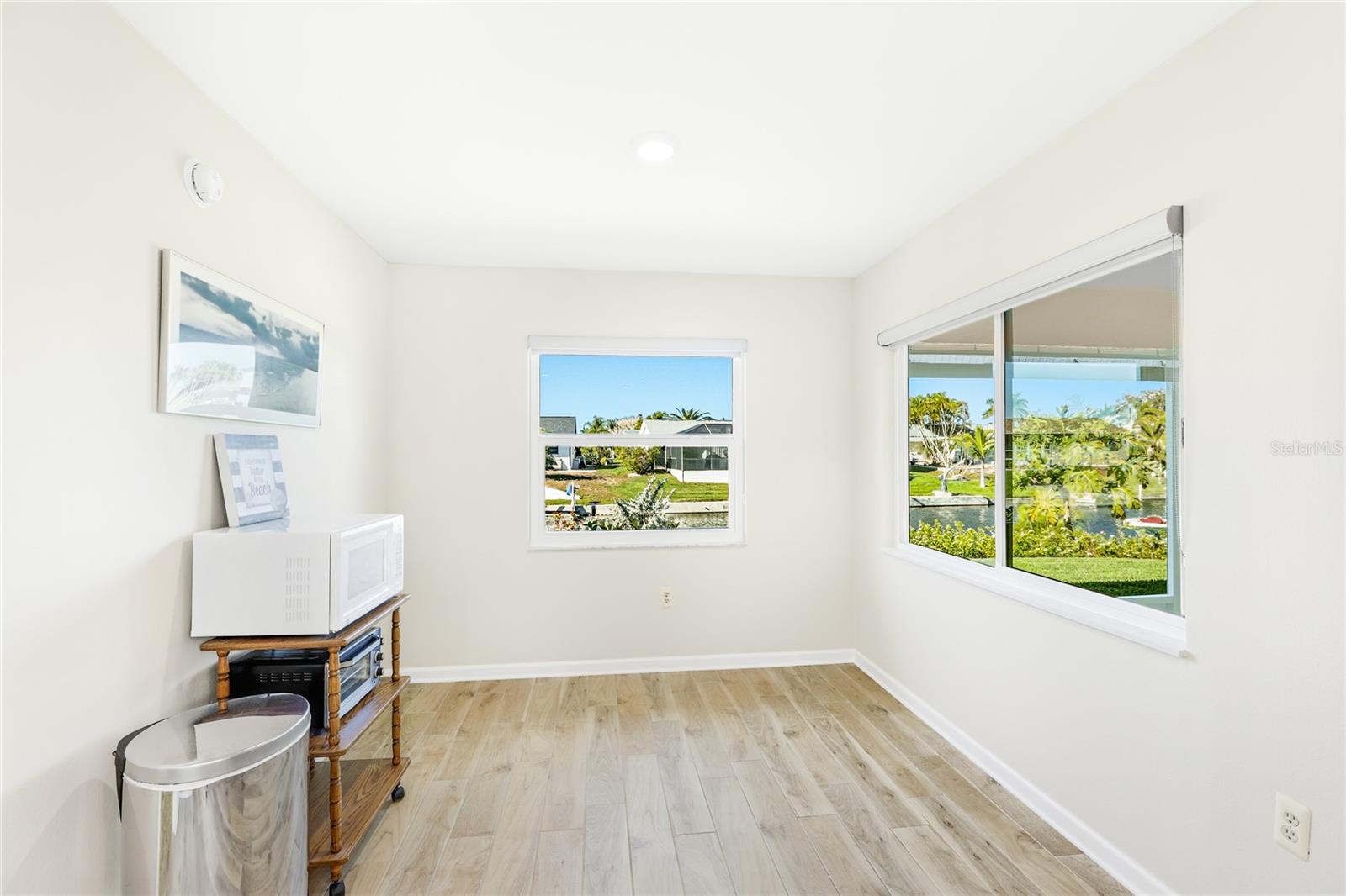 Image 43 of 48 For 5004 Coral Lake Drive