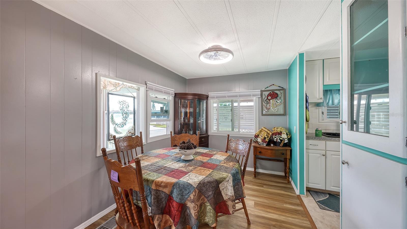 Image 5 of 38 For 502 Bolivia Boulevard