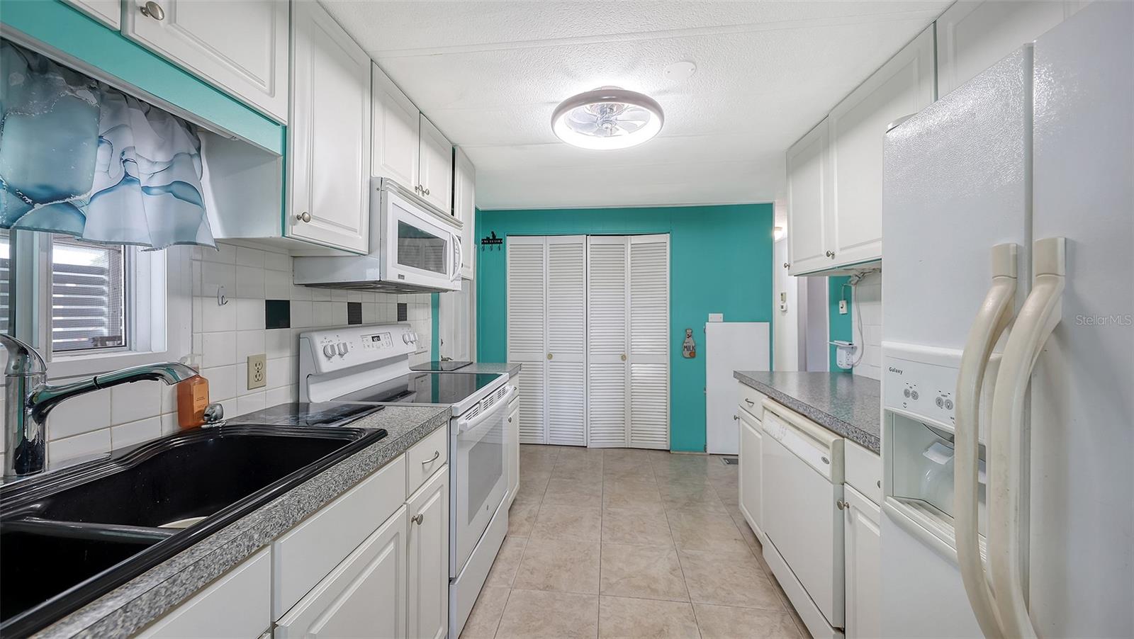 Image 6 of 38 For 502 Bolivia Boulevard