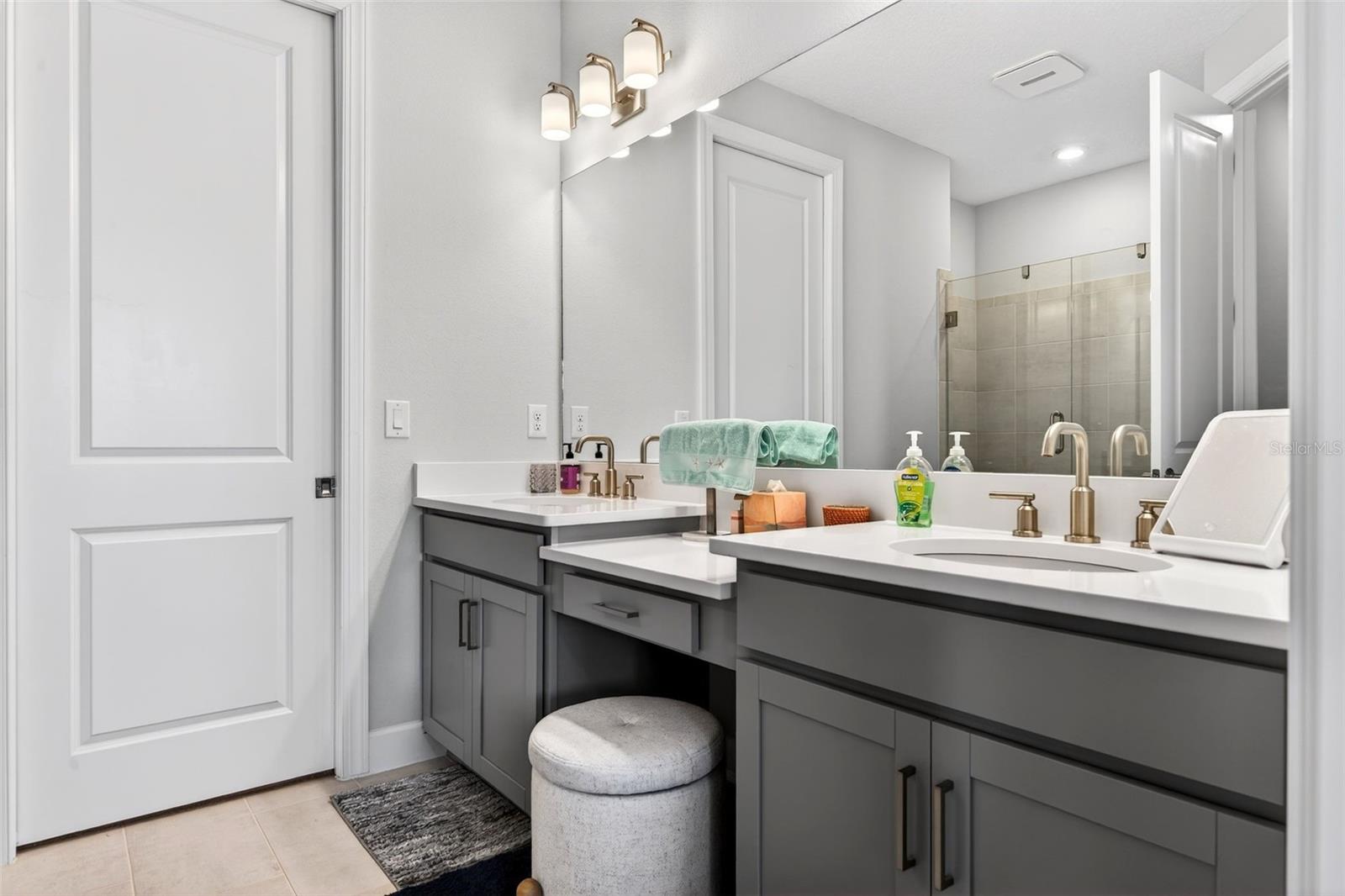 Image 29 of 92 For 3021 Veneto Court