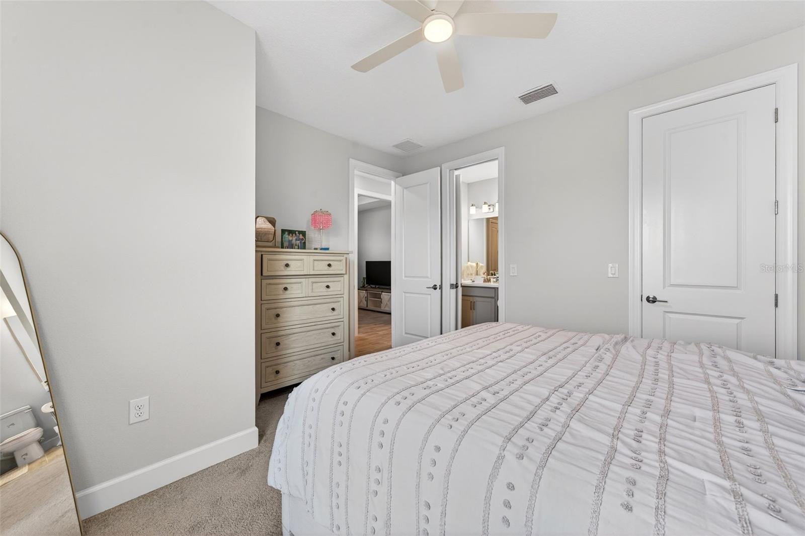 Image 34 of 92 For 3021 Veneto Court