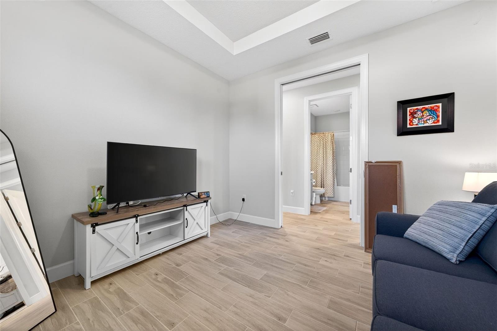 Image 38 of 92 For 3021 Veneto Court