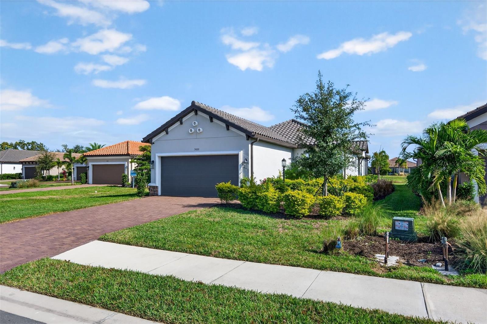 Image 61 of 92 For 3021 Veneto Court