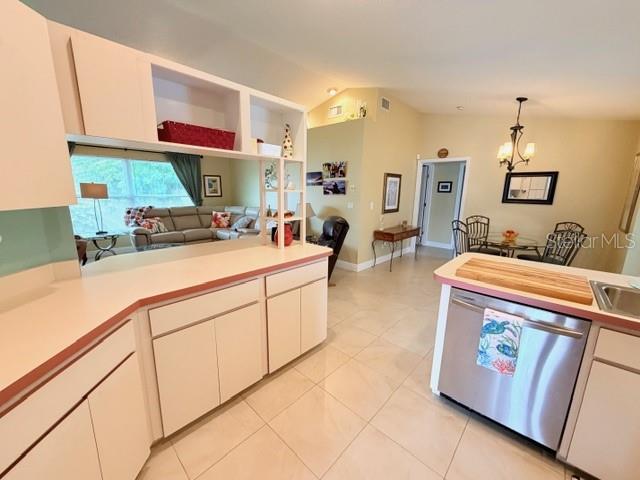 Image 14 of 82 For 5102 19th Avenue W