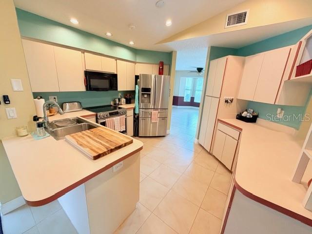 Image 16 of 82 For 5102 19th Avenue W