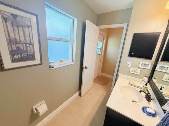 Image 42 of 82 For 5102 19th Avenue W