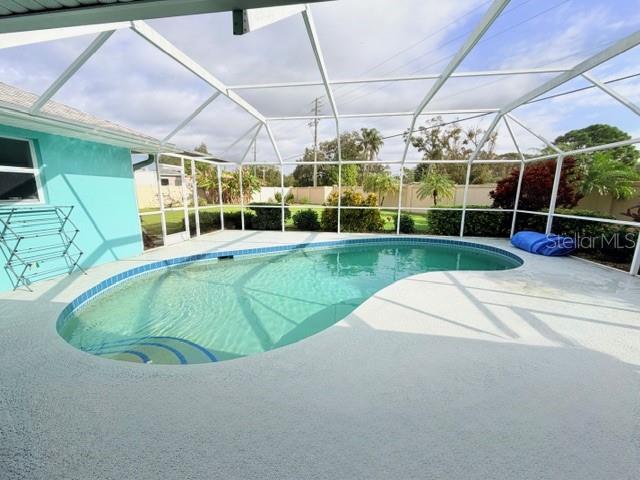 Image 53 of 82 For 5102 19th Avenue W