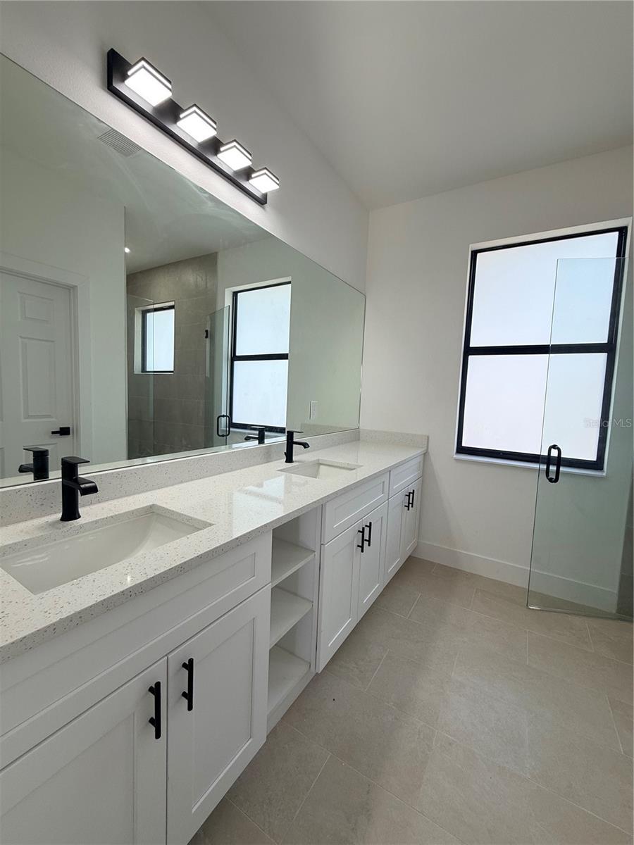 Image 17 of 19 For 15219 Estate Terrace