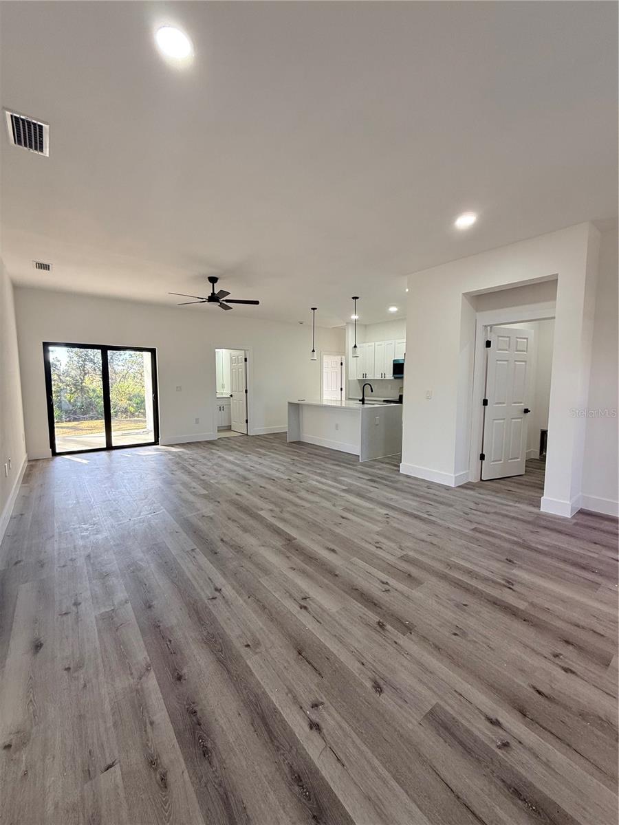 Image 5 of 19 For 15219 Estate Terrace