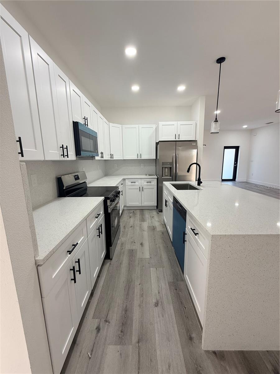 Image 6 of 19 For 15219 Estate Terrace