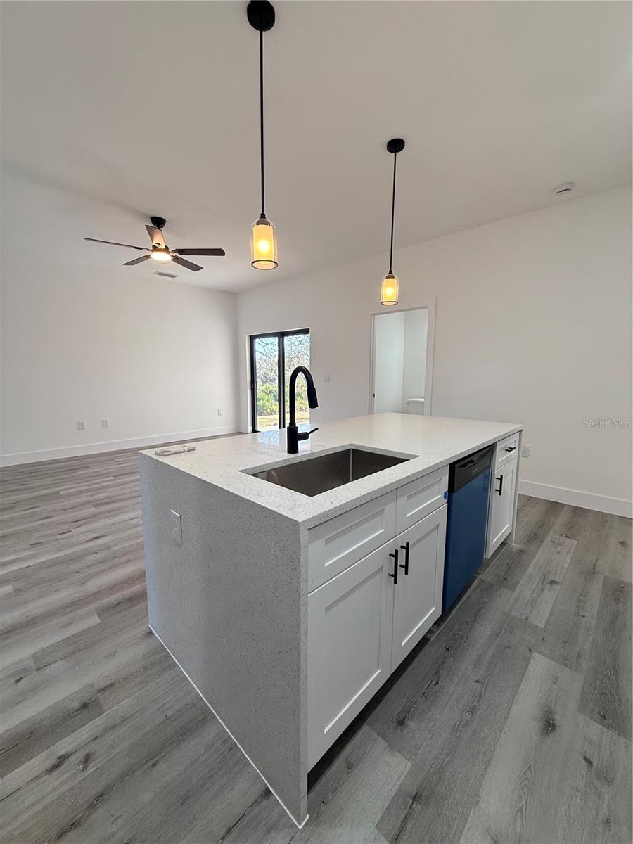 Image 8 of 19 For 15219 Estate Terrace