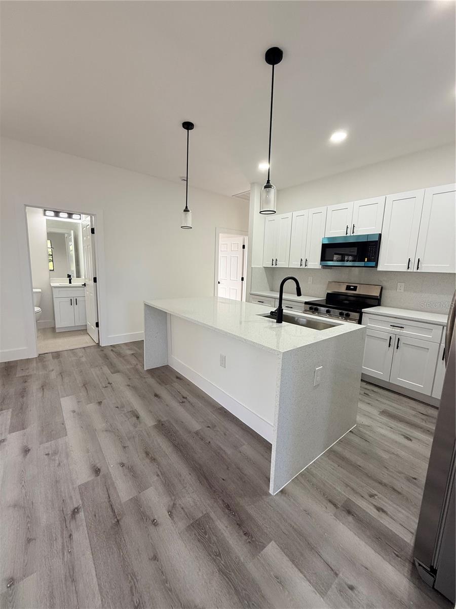 Image 9 of 19 For 15219 Estate Terrace