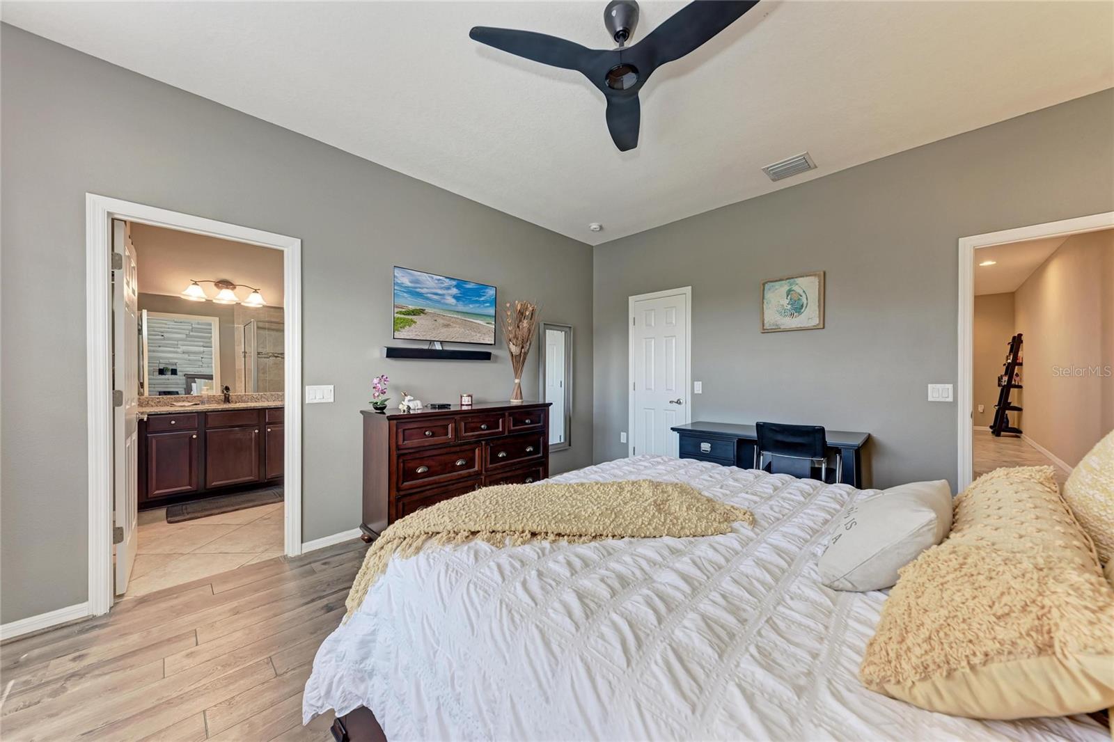 Image 23 of 44 For 4168 Overture Circle