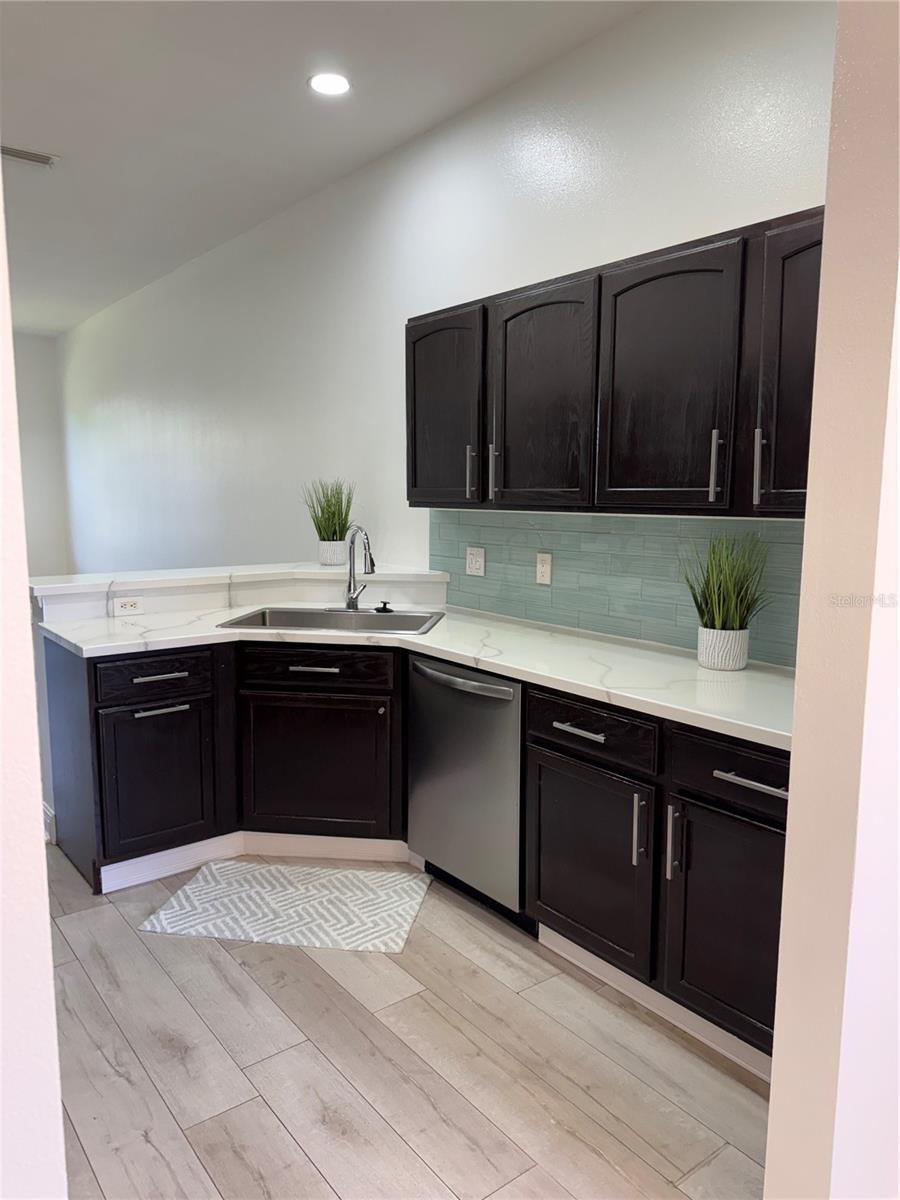 Image 10 of 50 For 8261 Miramar Way 8261