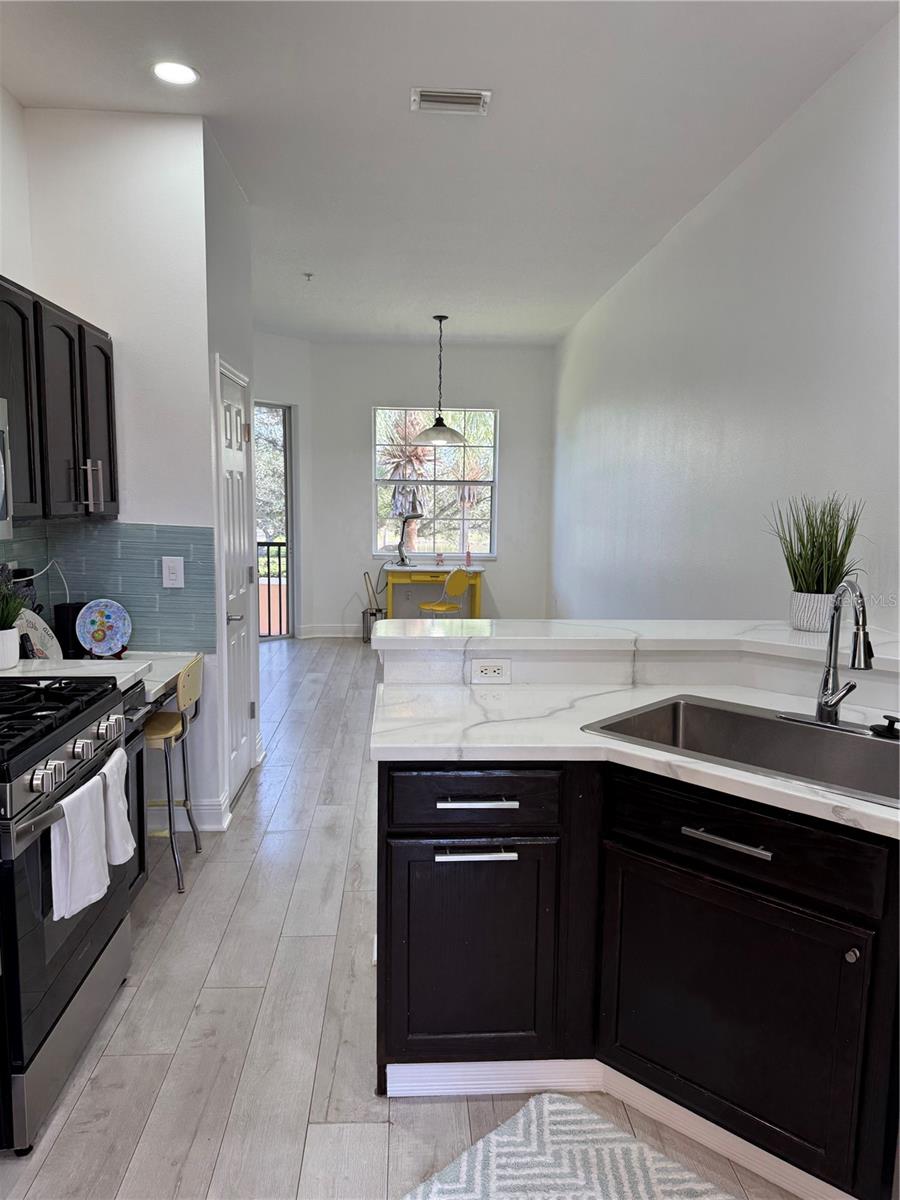 Image 12 of 50 For 8261 Miramar Way 8261