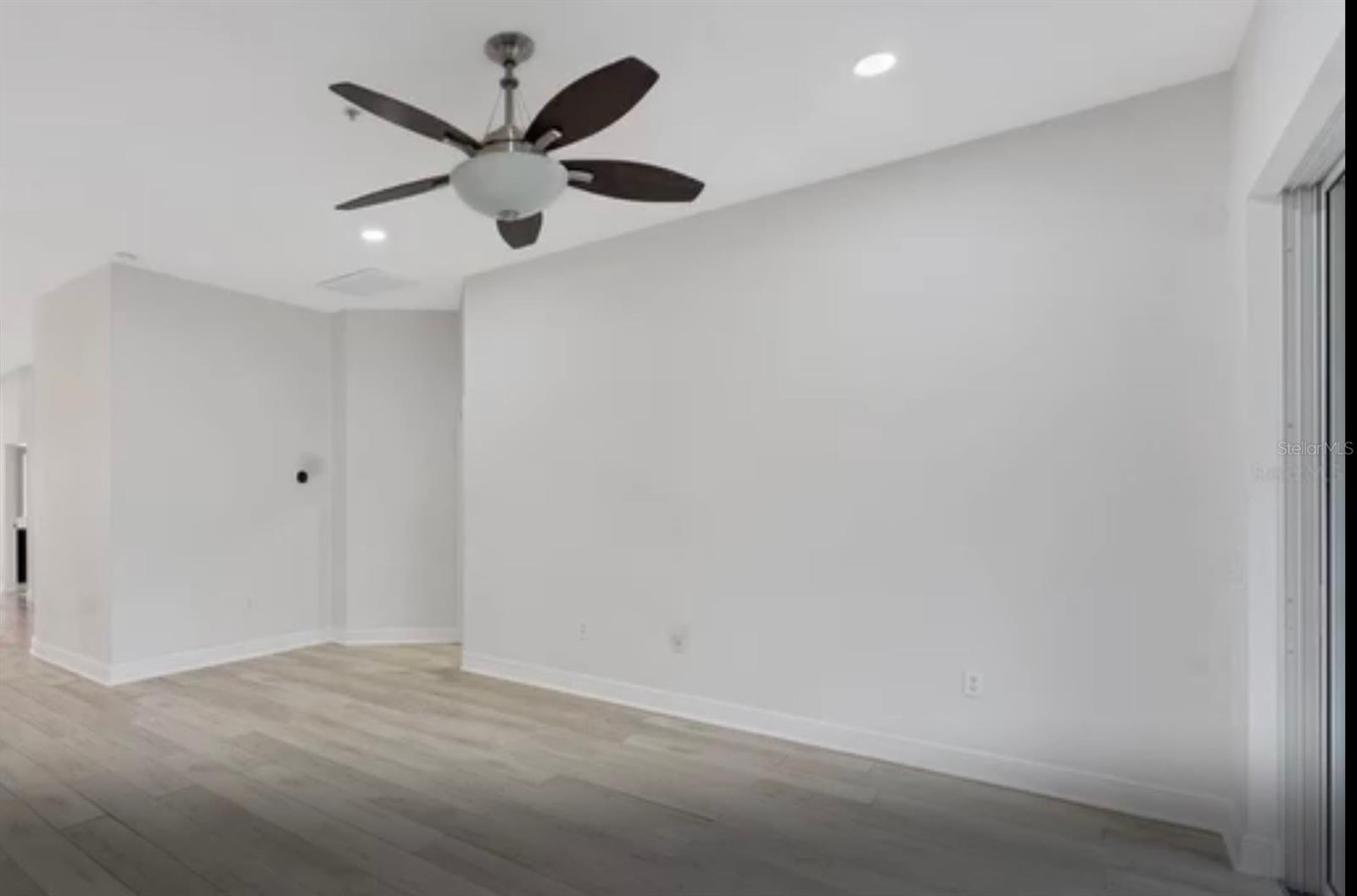 Image 20 of 50 For 8261 Miramar Way 8261