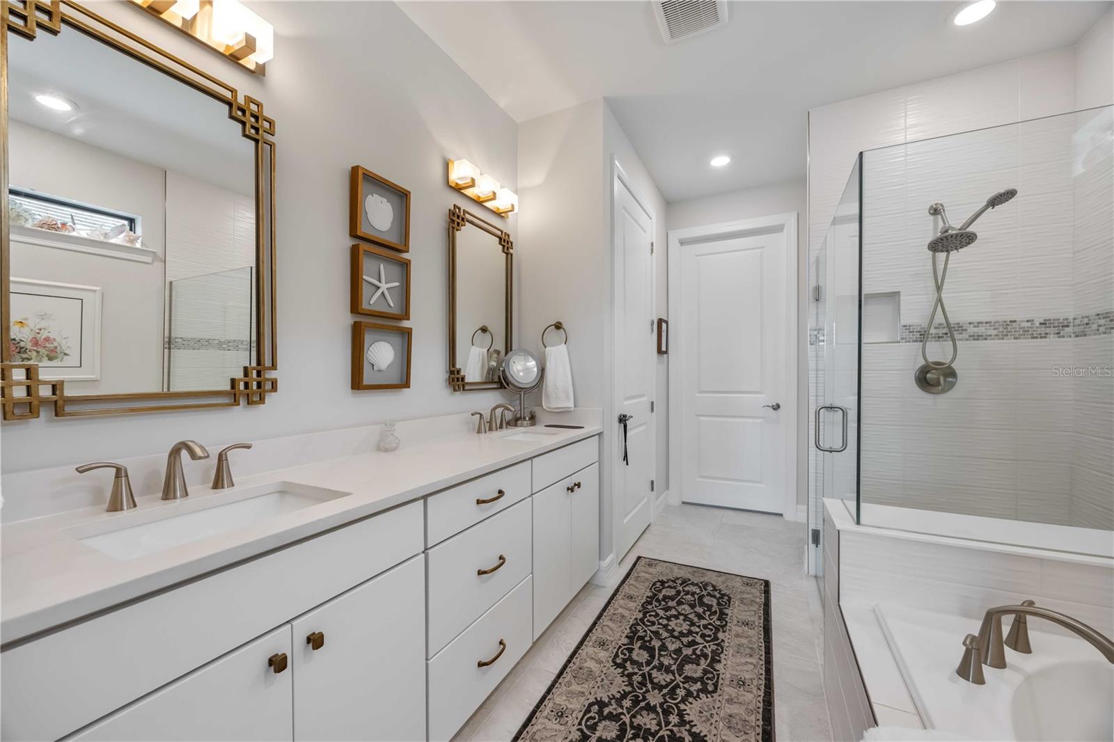 Image 29 of 65 For 13083 Borrego Street