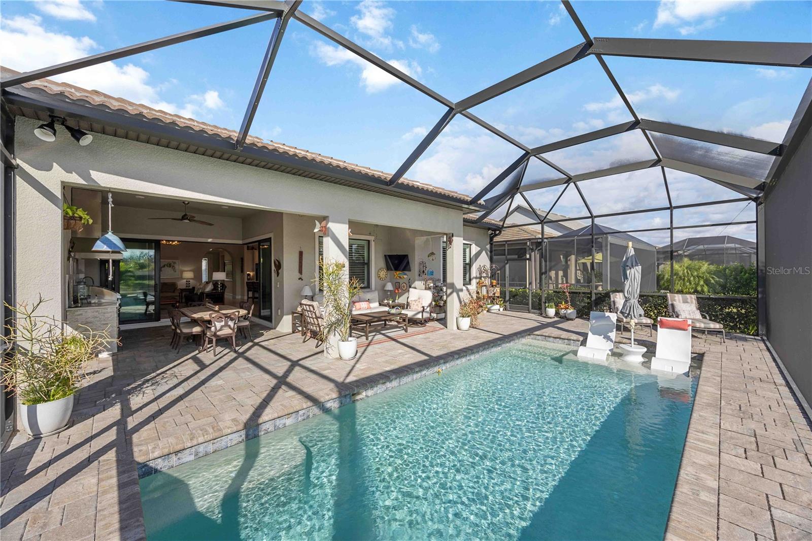 Image 44 of 65 For 13083 Borrego Street