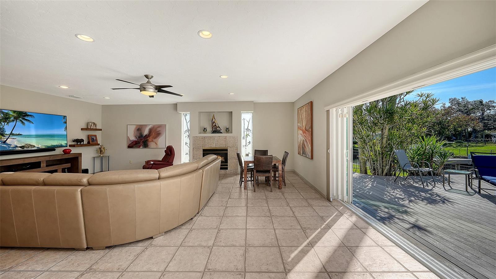 Image 18 of 35 For 7430 Cove Terrace