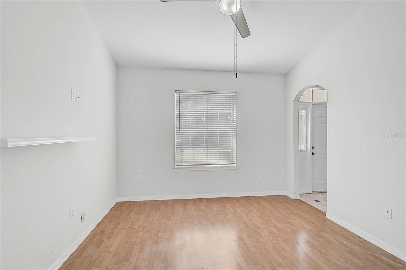 Image 12 of 41 For 950 Elwood Avenue