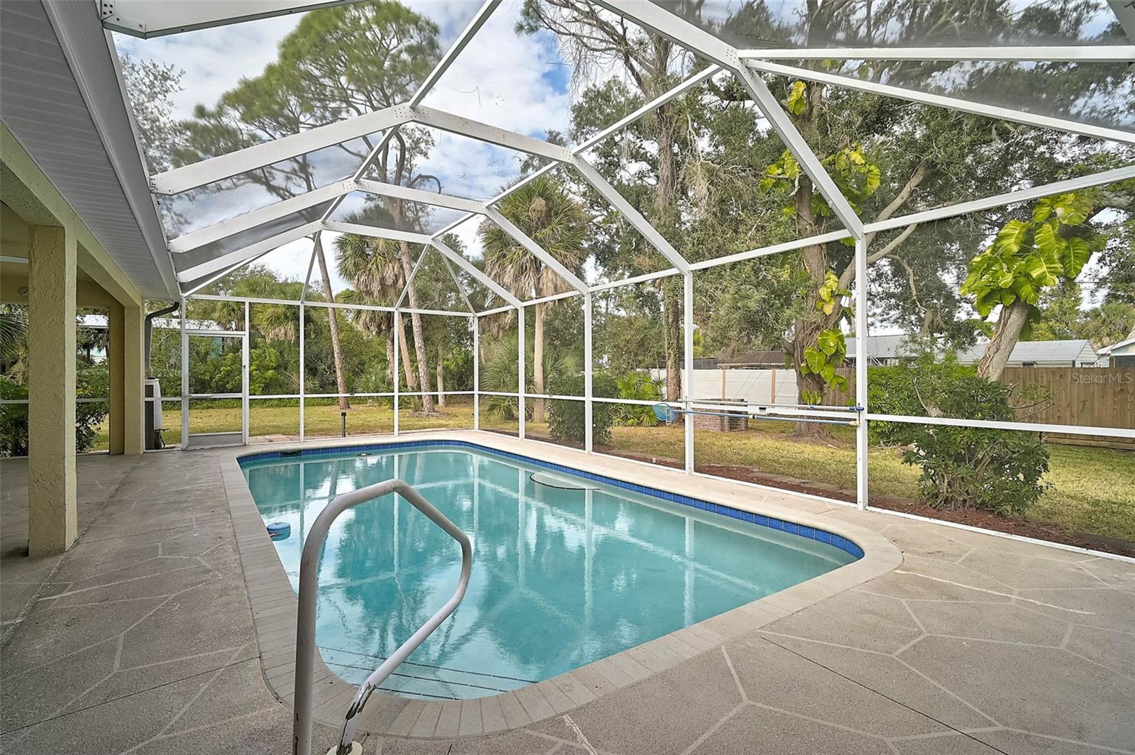 Image 26 of 41 For 950 Elwood Avenue