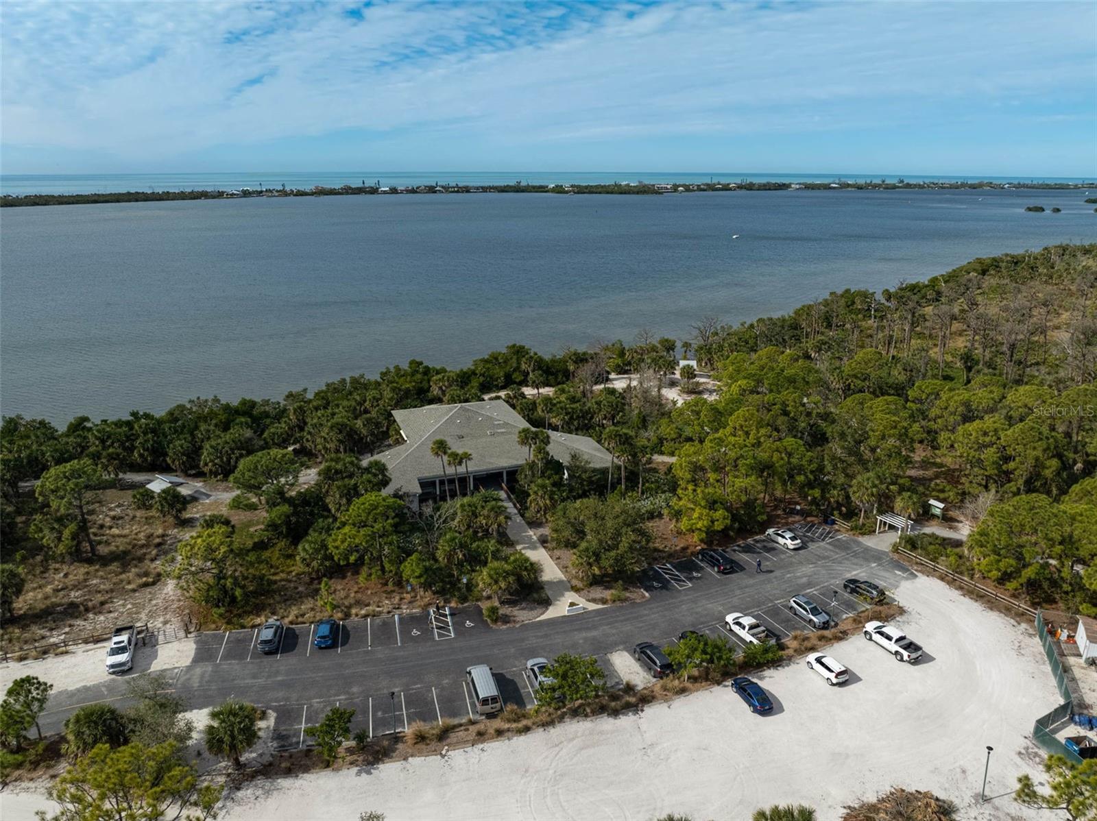 Image 37 of 41 For 950 Elwood Avenue