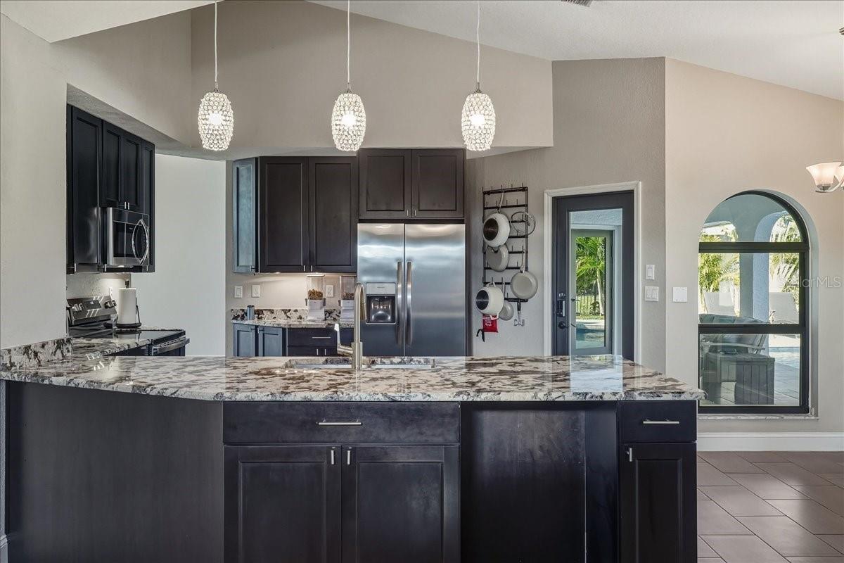 Image 13 of 51 For 7314 Powder Puff