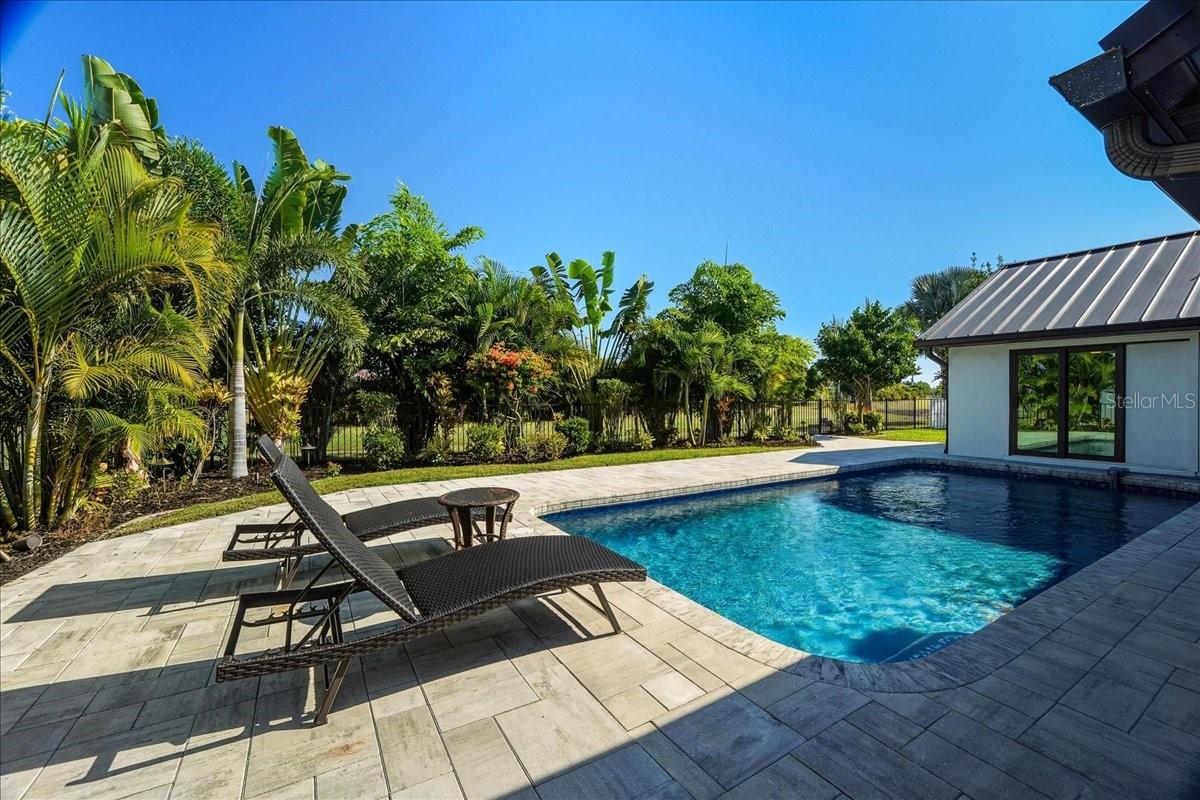 Image 5 of 51 For 7314 Powder Puff