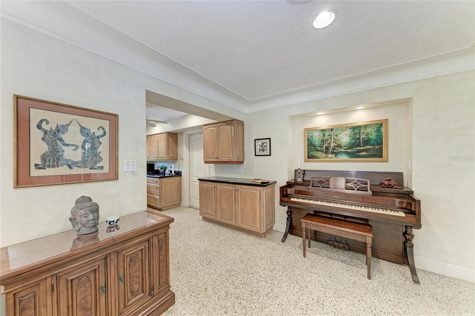 Image 19 of 29 For 3310 Mineola Drive