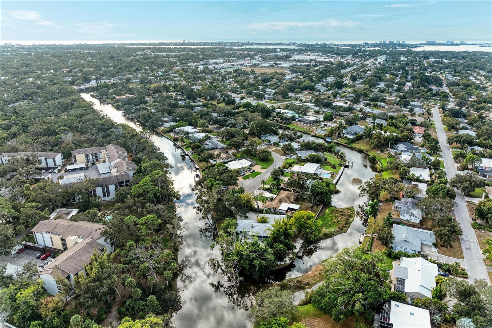 Image 26 of 29 For 3310 Mineola Drive