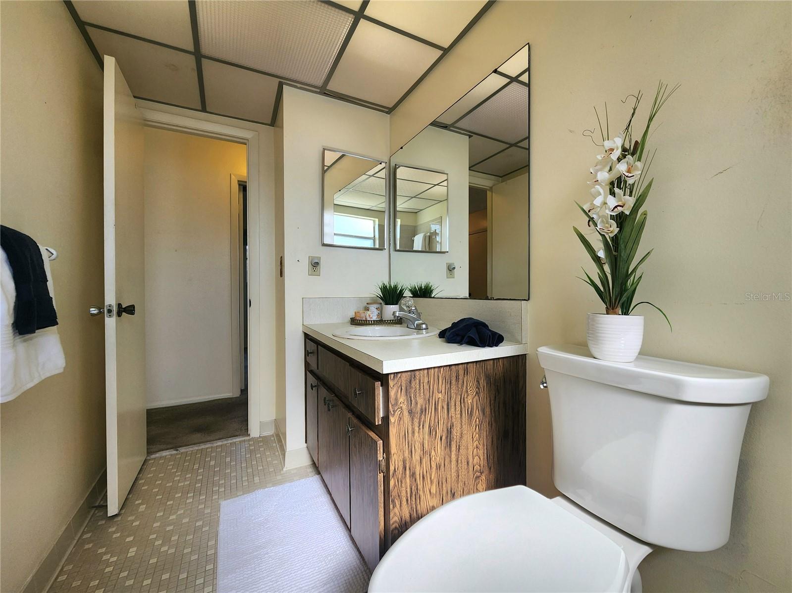 Image 13 of 33 For 4201 33rd Avenue Drive W