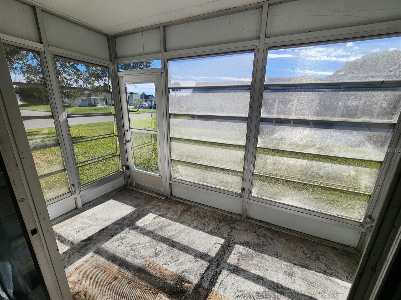 Image 22 of 33 For 4201 33rd Avenue Drive W