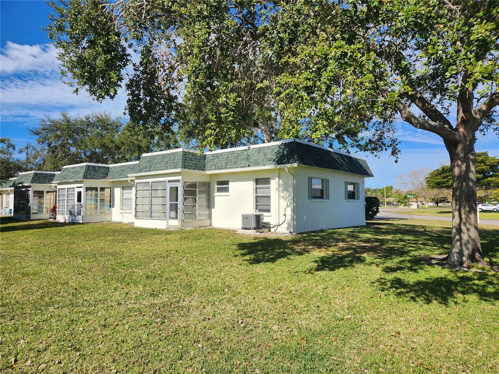 Image 25 of 33 For 4201 33rd Avenue Drive W