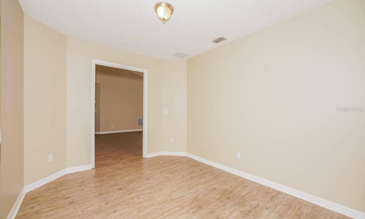 Image 9 of 13 For 3215 40th Avenue W