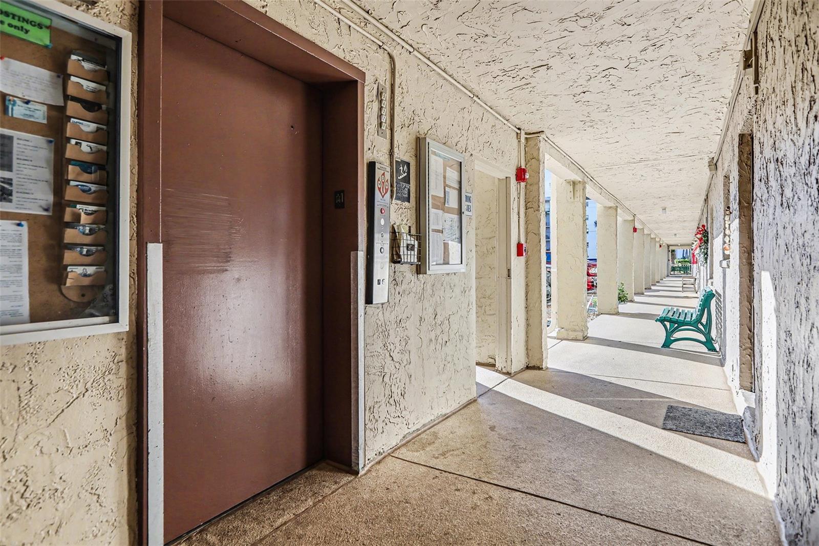 Image 20 of 28 For 3723 Lake Bayshore Drive H206