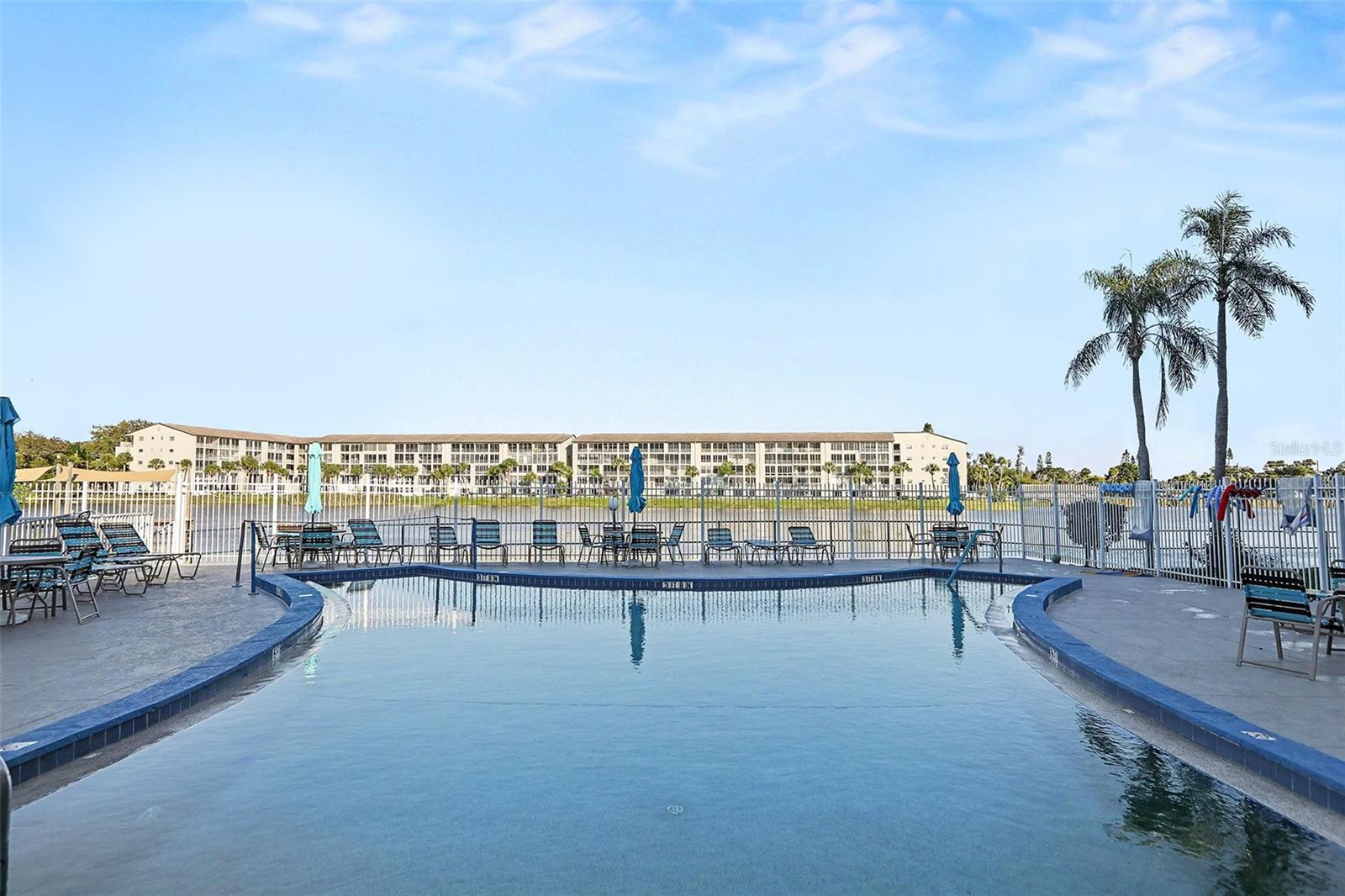 Image 22 of 28 For 3723 Lake Bayshore Drive H206