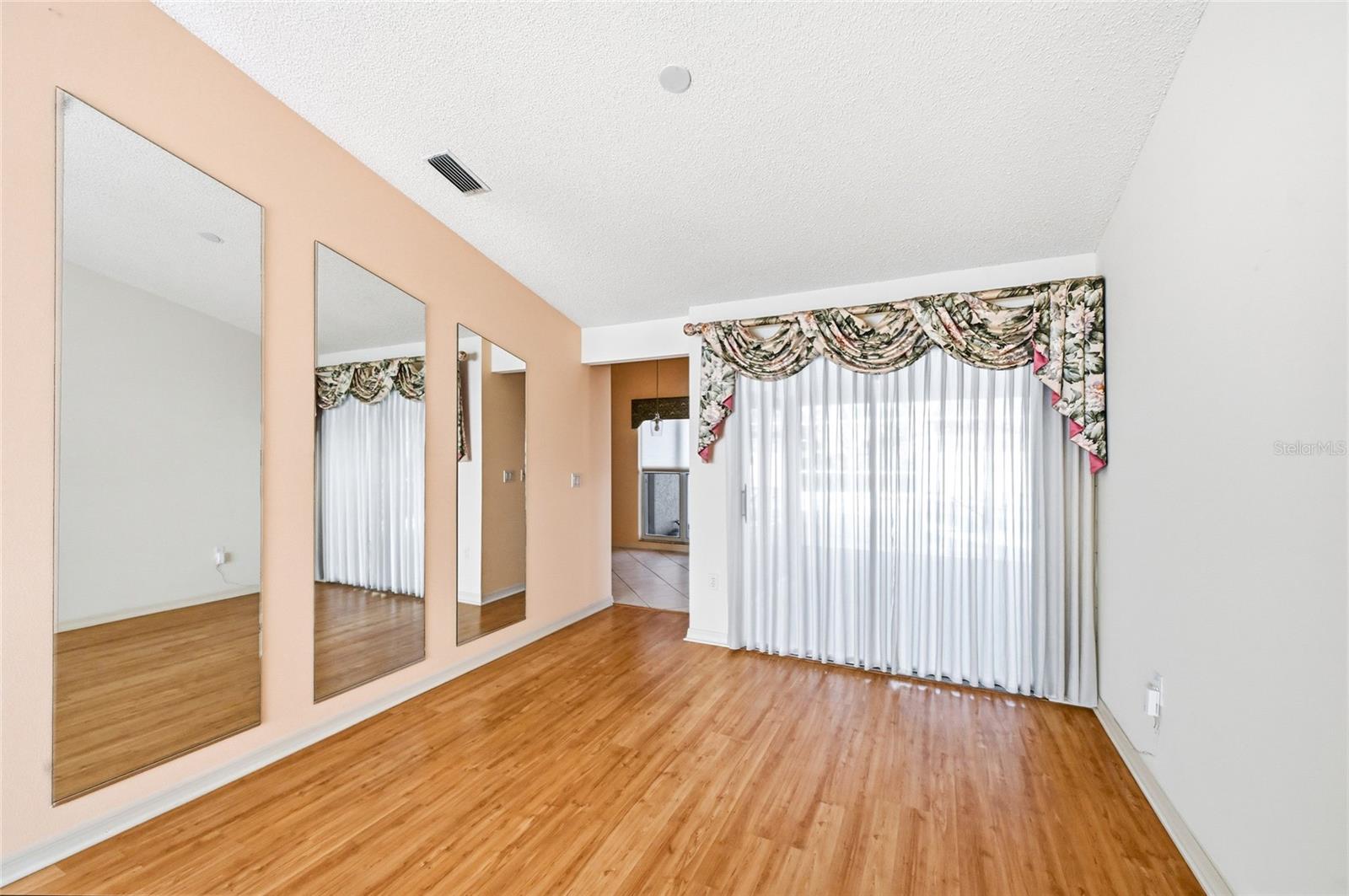 Image 10 of 35 For 3732 Surrey Lane