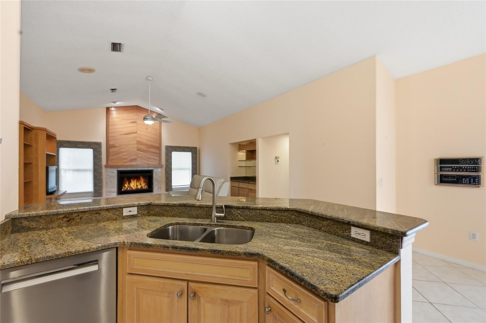 Image 16 of 35 For 3732 Surrey Lane