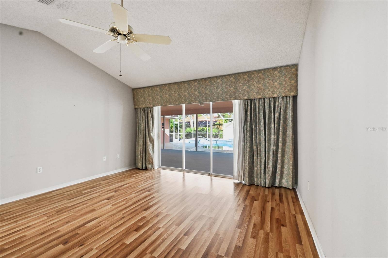 Image 26 of 35 For 3732 Surrey Lane