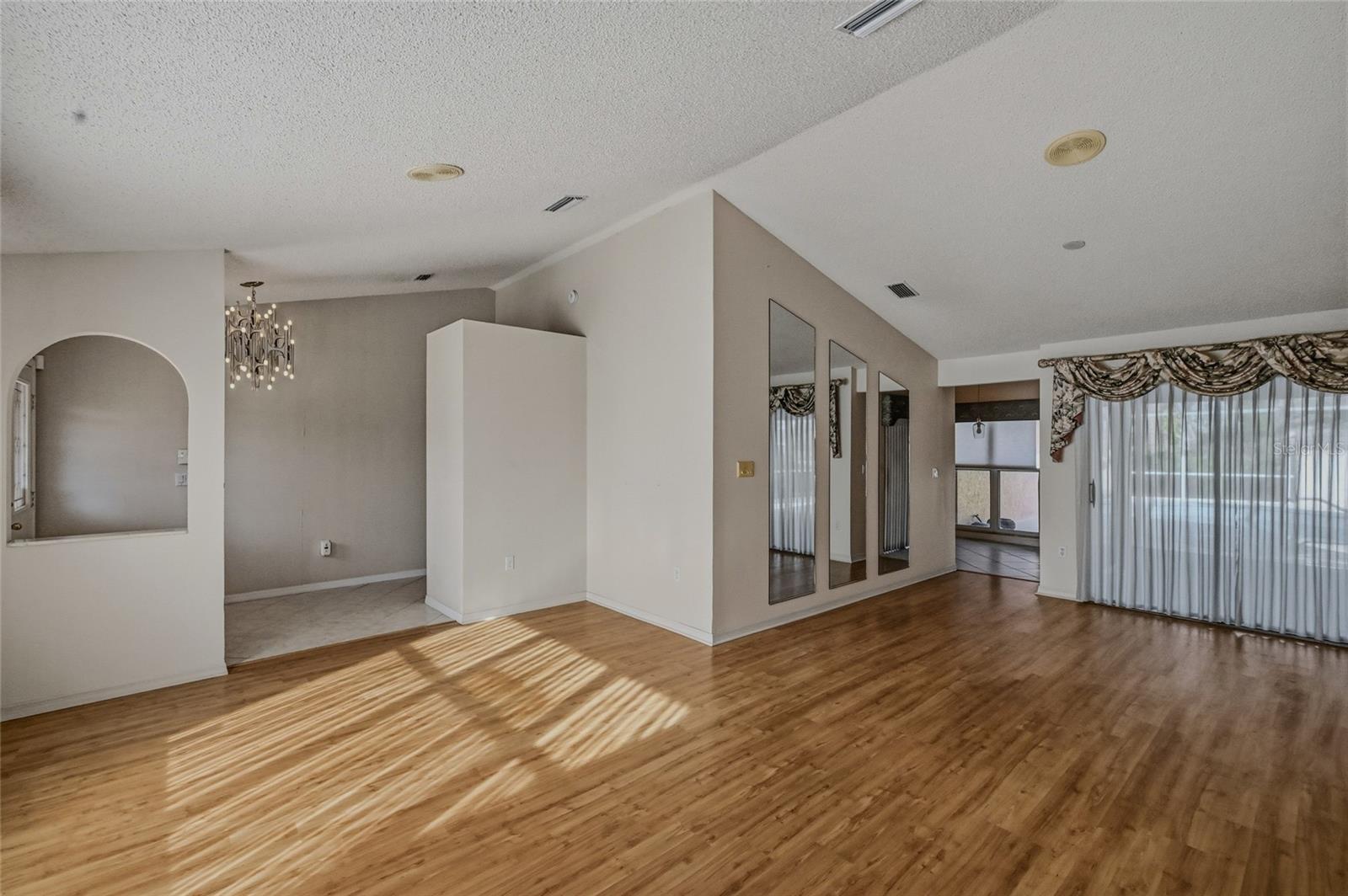 Image 4 of 35 For 3732 Surrey Lane