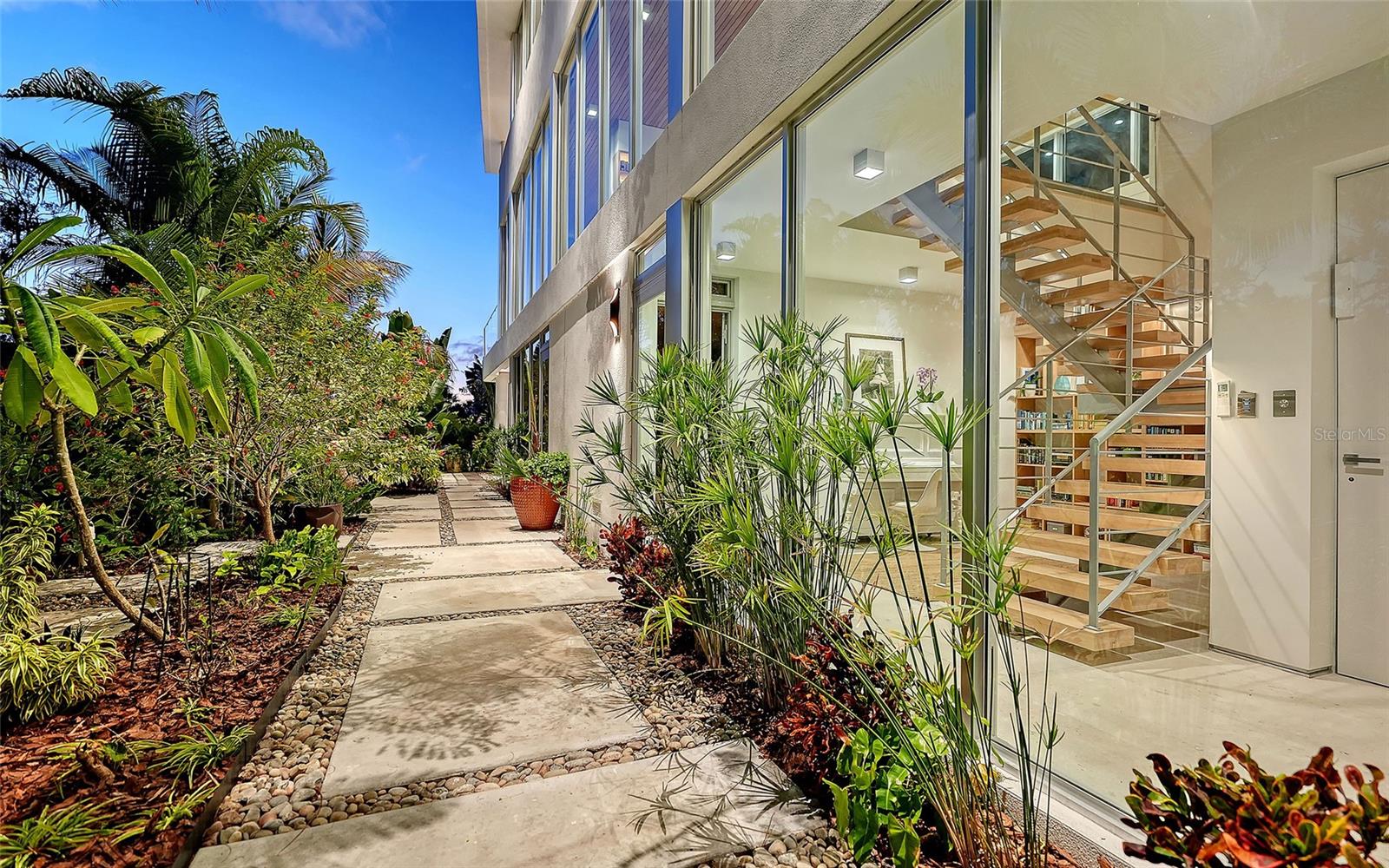 Image 10 of 72 For 1401 Kenilworth Street