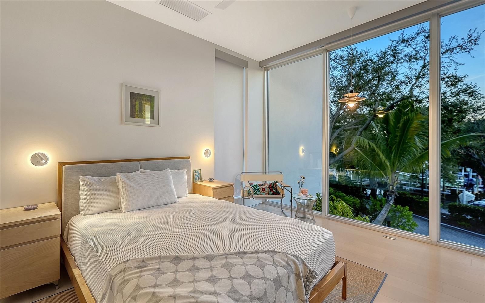 Image 32 of 72 For 1401 Kenilworth Street