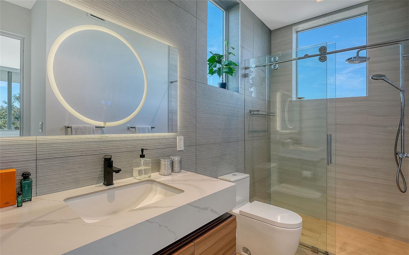 Image 45 of 72 For 1401 Kenilworth Street