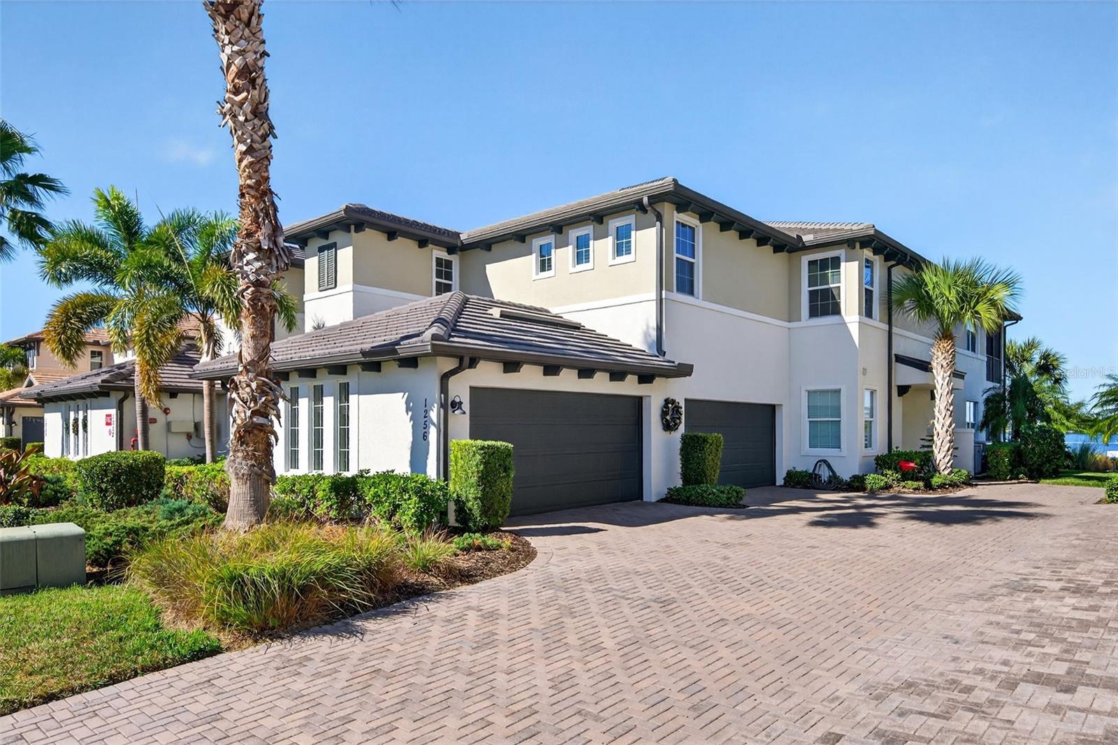 Image 4 of 97 For 1254 Riverscape Street D